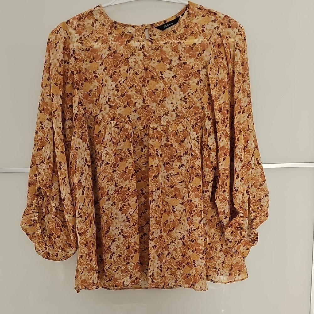 Reitmans Orange and Cream Puff Sleeve Blouse with Peter Pan Collar